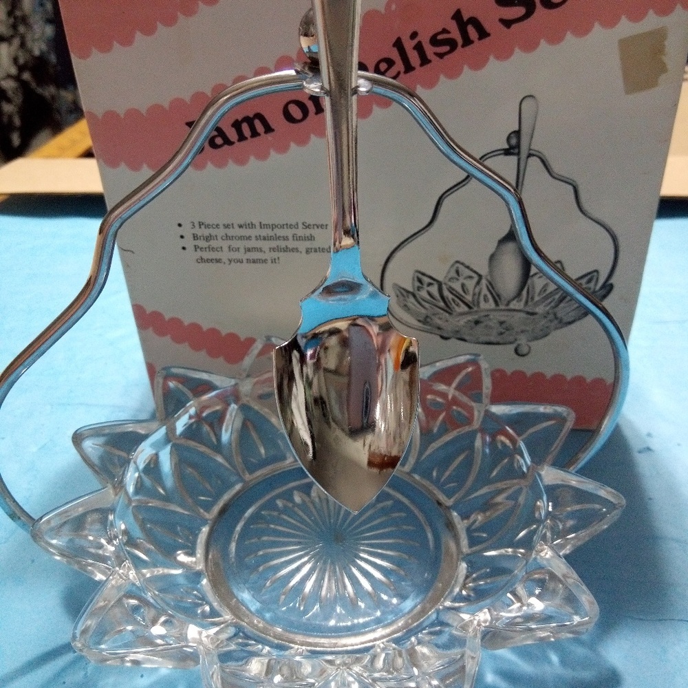 Vintage🍇 jam/relish crystal dish In original box